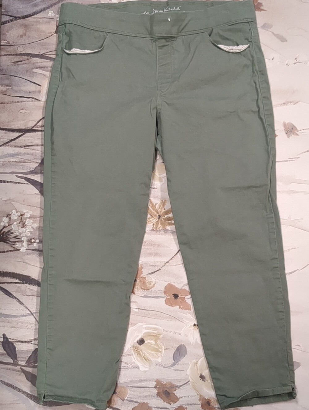 Gloria Vanderbilt Sage Green Ankle Length Pants